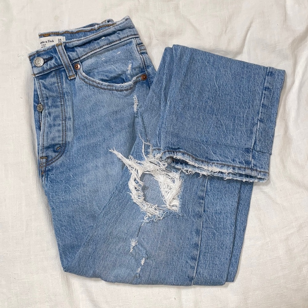 Abercrombie & Fitch The Dad High Rise Size: 24